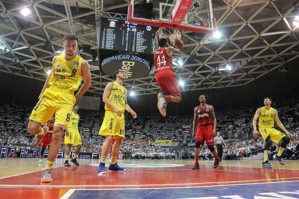 为足球爱好 为足球爱好