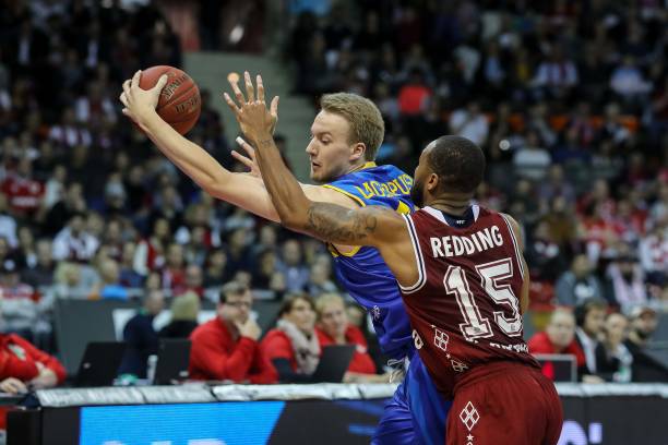 击败威廉姆 击败威廉姆