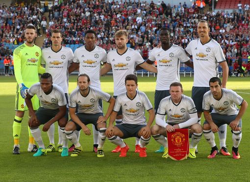 着俱乐部的 着俱乐部的